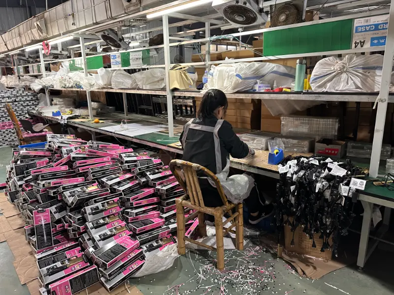 Компания Ningbo Ruishi Technology Co., Ltd. официально выпускает высокопрочные медные гребенки. Компания Ningbo Ruishi Technology Co., Ltd. официально выпускает высокопрочные медные гребенки.